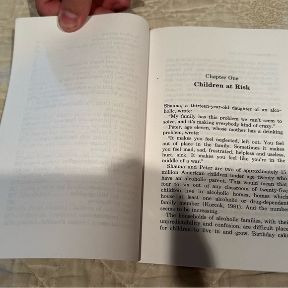 An elephant in the living room-leader’s guide for helping children of alcoholics - Picture 4 of 9